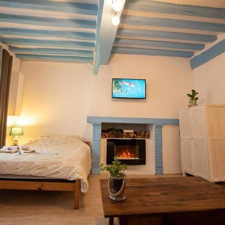 דייפ Blue Appartment With A Fireplace מראה חיצוני תמונה