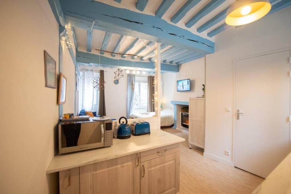 דייפ Blue Appartment With A Fireplace מראה חיצוני תמונה