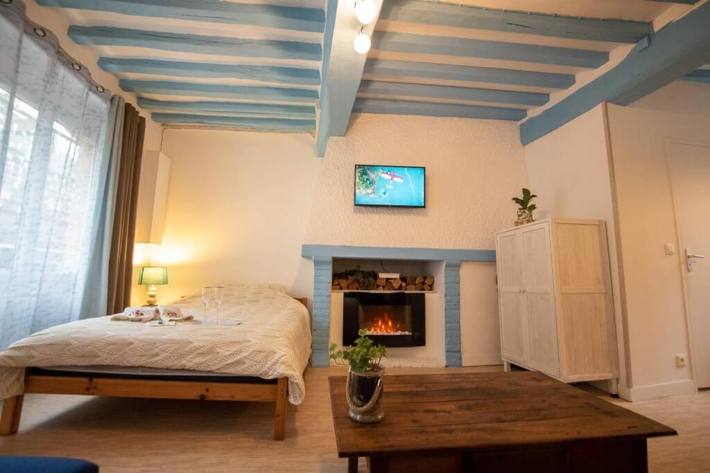 דייפ Blue Appartment With A Fireplace מראה חיצוני תמונה